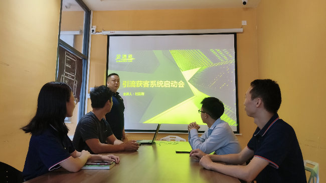 珠海中山短视频拍摄横栏代运营公司：95%的企业做短视频，为何粉丝难破千？露脸、真诚、重复——这看似最笨的方法，正在悄悄奖励那5%的清醒者